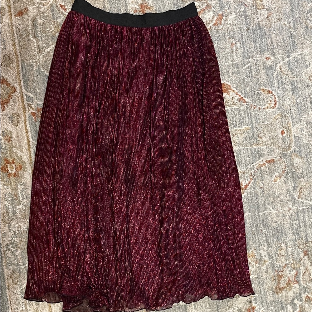 J.O.A. Burgundy Metallic Pleated Midi Skirt with Black Waistband